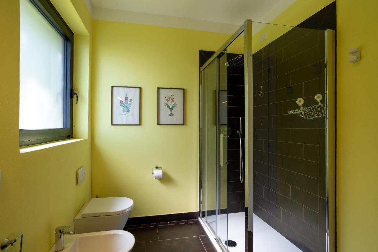 La Torretta Studios & Suite Lesa Ngoại thất bức ảnh