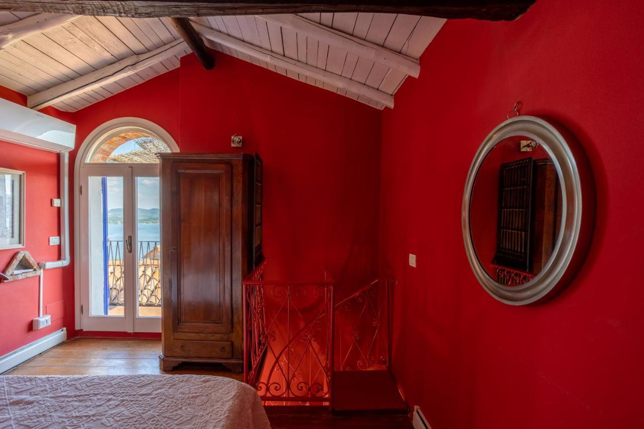 La Torretta Studios & Suite Lesa Ngoại thất bức ảnh